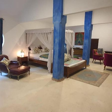 Blue Garden Boutique Hotel Jepara Exterior photo