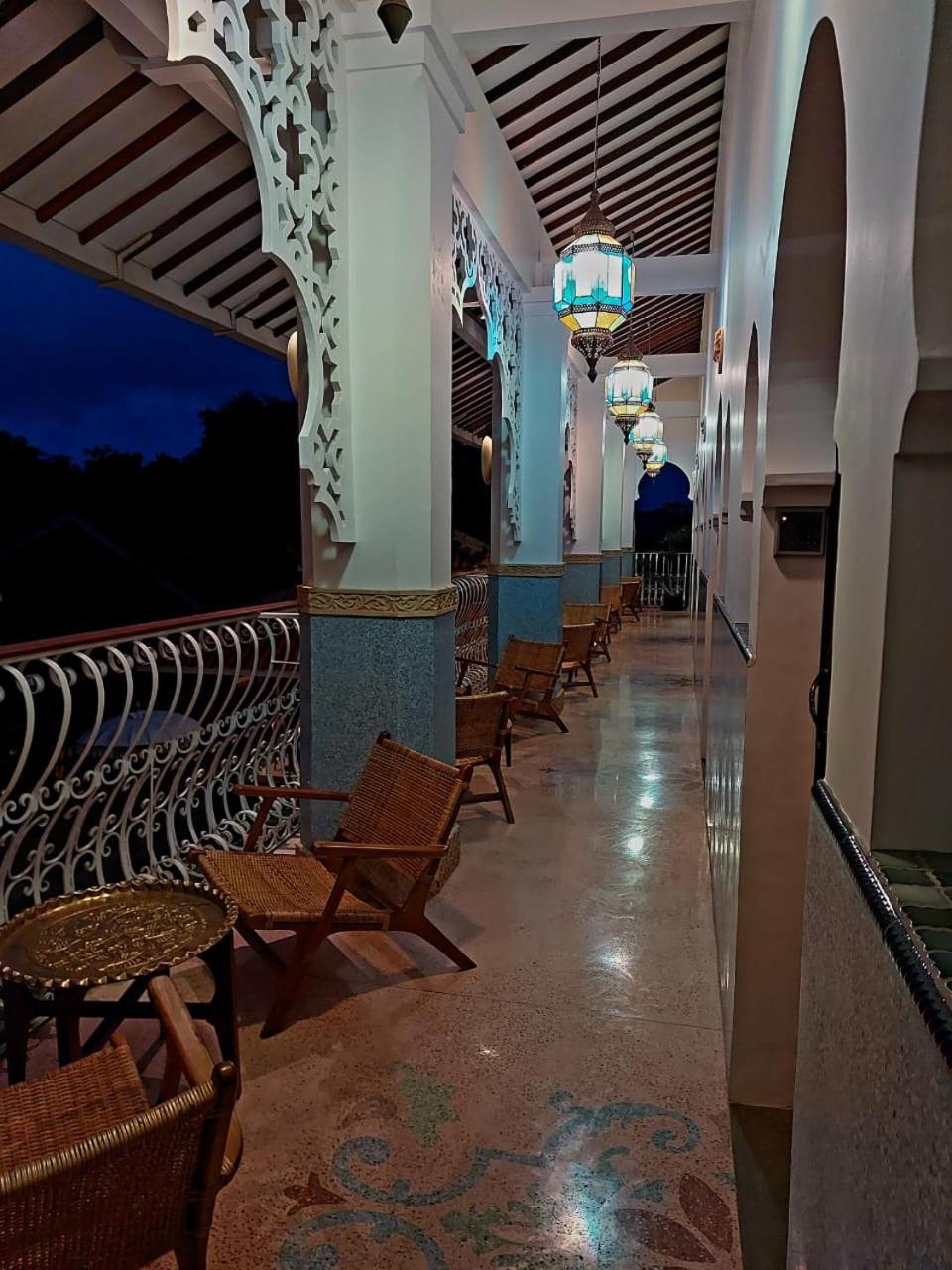 Blue Garden Boutique Hotel Jepara Exterior photo