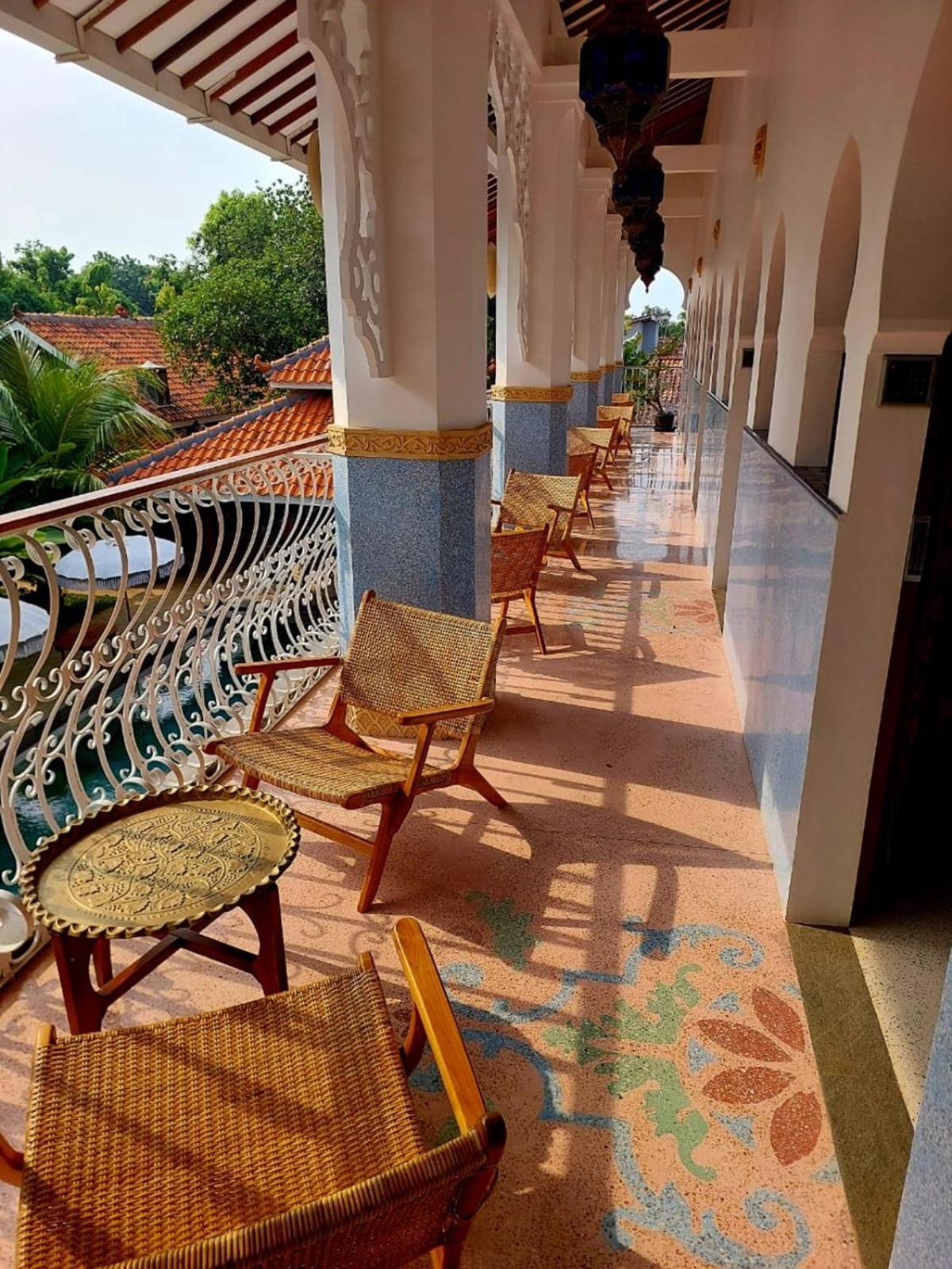 Blue Garden Boutique Hotel Jepara Exterior photo