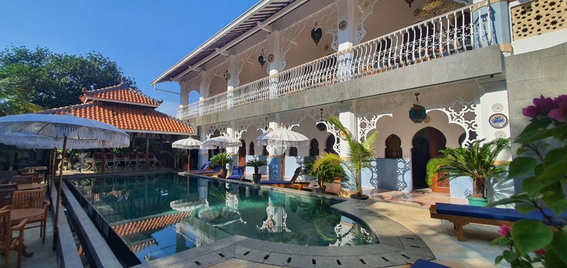 Blue Garden Boutique Hotel Jepara Exterior photo