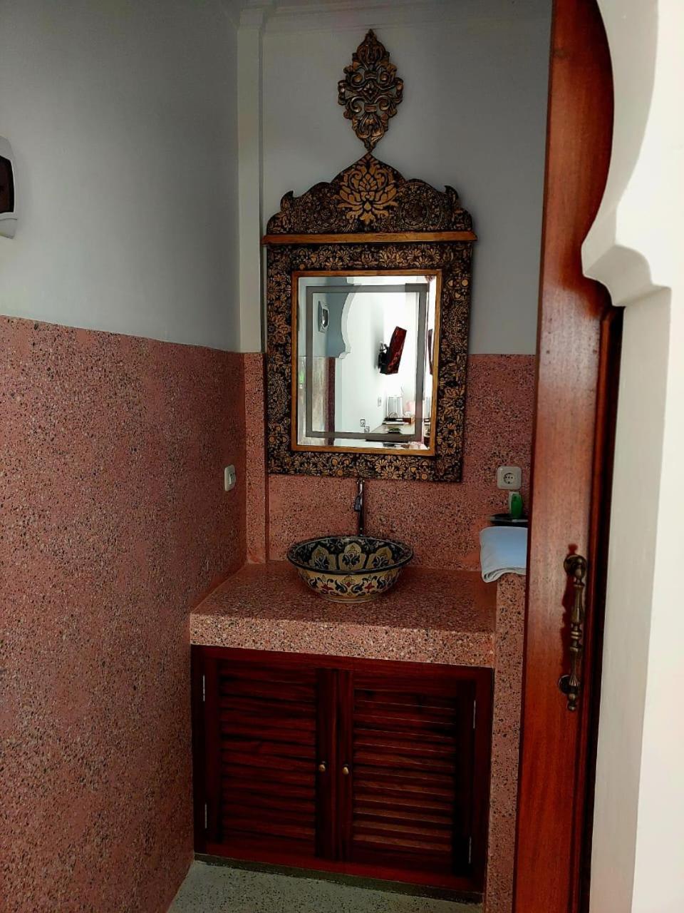 Blue Garden Boutique Hotel Jepara Exterior photo